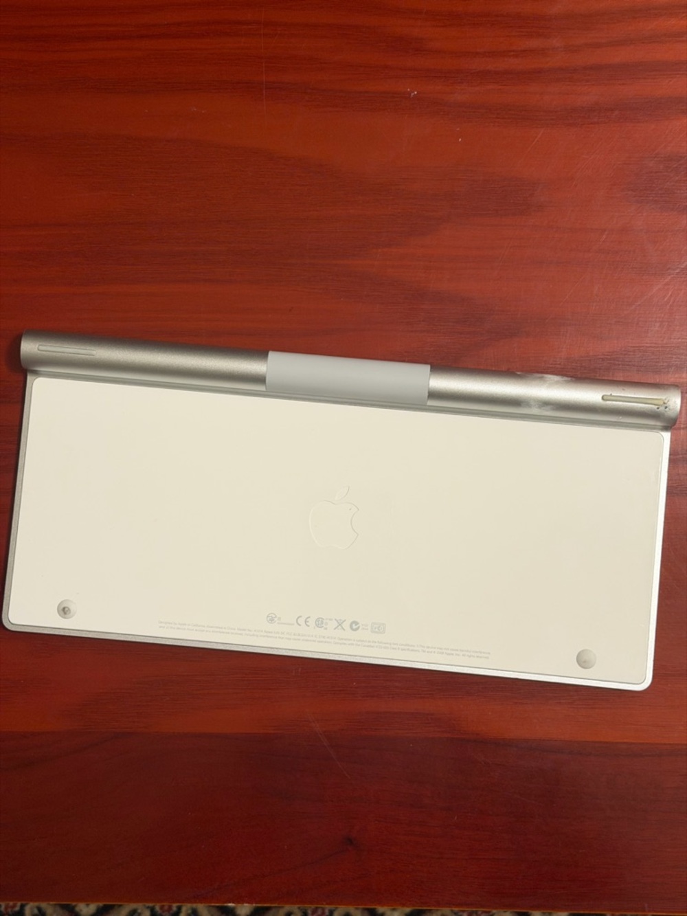 🍎 Apple Bluetooth Keyboard - Silver - Picture 2 of 3
